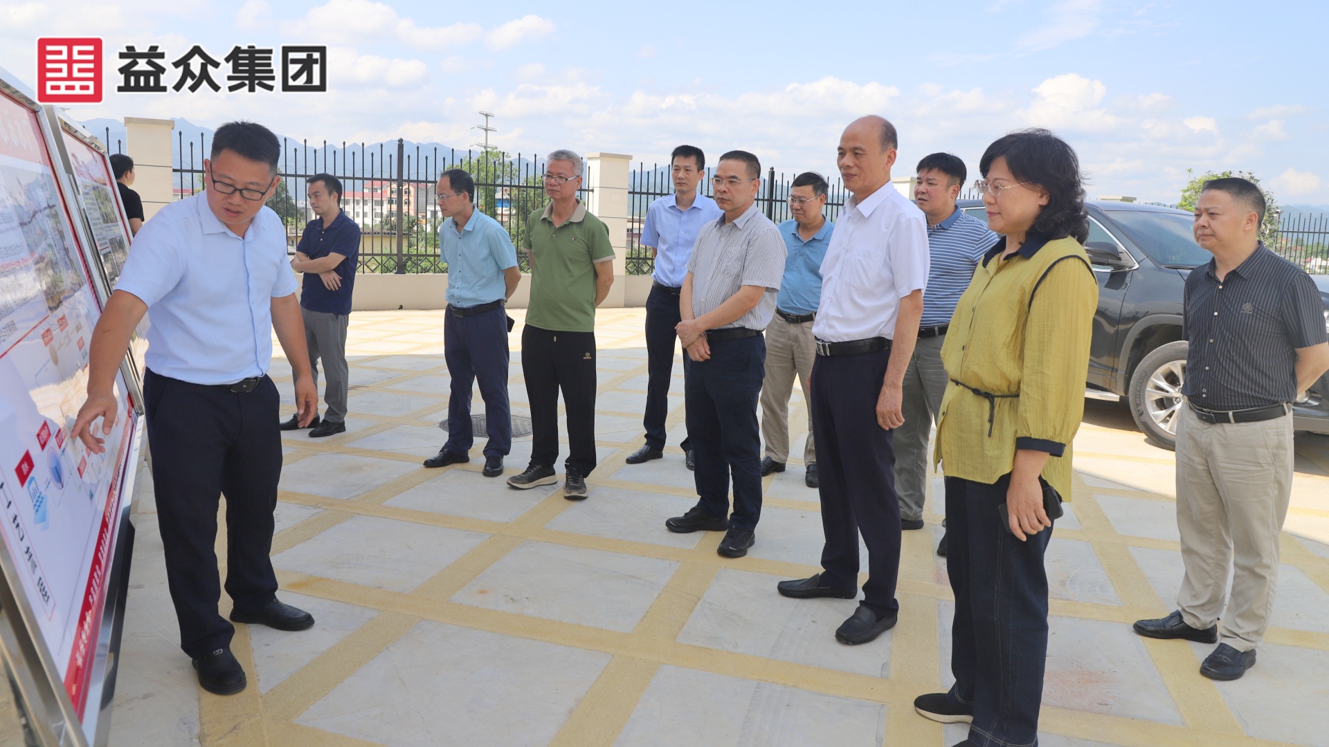 贵港市政协副主席、党组成员、市一级巡视员刘东庆率考察组到永乐水厂考察 (2)_副本